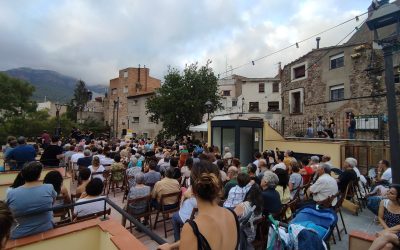 Més de 250 persones assisteixen en una nova edició de Camí de Formiga a la plaça de la Riba