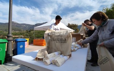 L’Ajuntament de Vilaplana reparteix bosses compostables i material per a la reducció de residus d’un sol ús